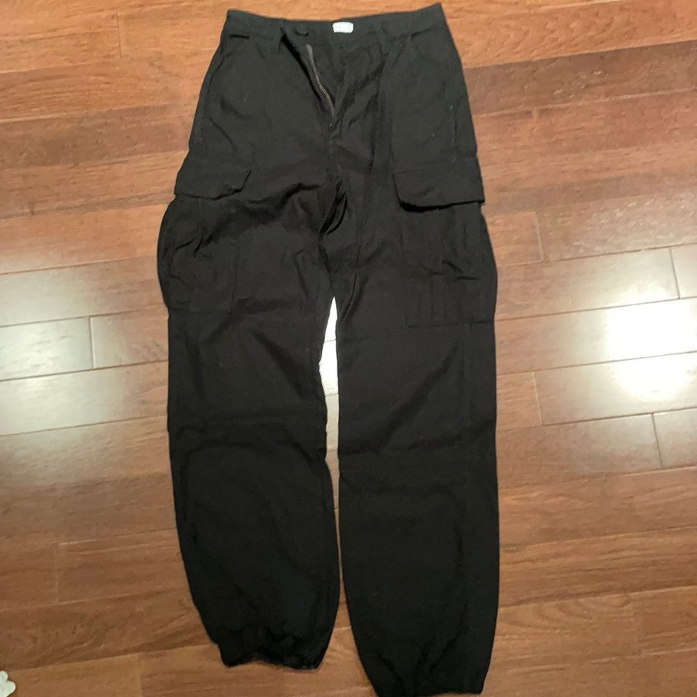 Aritzia black cargo pants